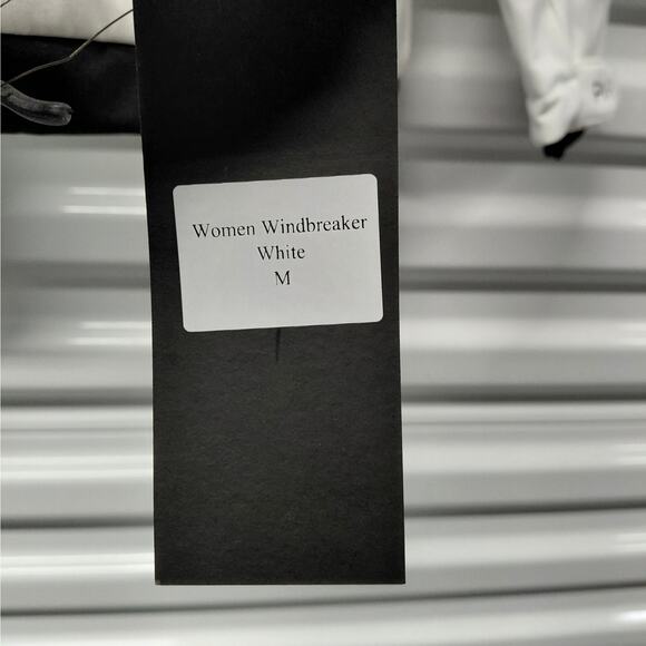 PinFin Womens Hooded Windbreaker Jacket Sz Medium White Outdoor Hiking Rain Coat - Picture 10 of 14